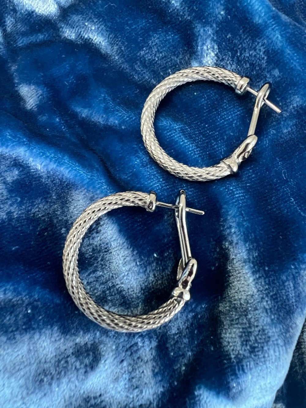 Judith Ripka 925 Sterling 1" Sterling Silver Rope Berge Hoop Earrings, Black.